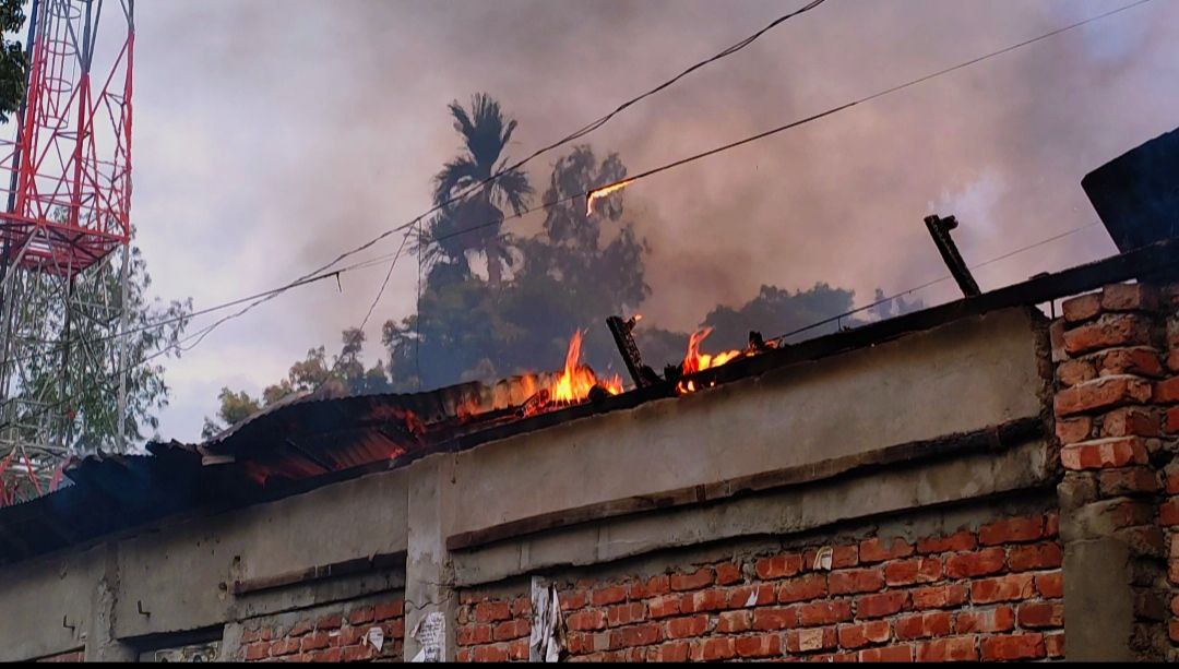 শেরপুরের শ্রীবরদীতে অগ্নিকান্ডে ব্যবসা প্রতিষ্ঠান ভুস্মিভূত: ৩ কোটি টাকার ক্ষতি!
