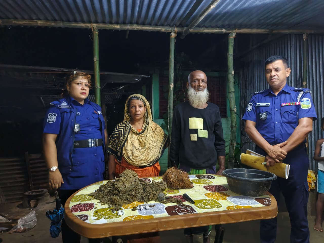 শ্রীবরদীতে যৌথ বাহিনীর অভিযানে গাঁজাসহ এক মাদক ব্যবসায়ী দম্পতি গ্রেফতার